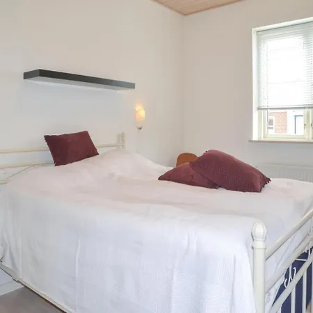 One-bedroom In فاردي